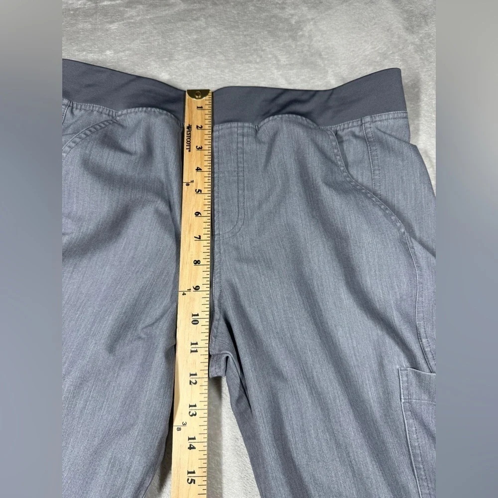 Figs Technical Collection Men’s Axim Cargo Grey Scrubs Pants Size Medium